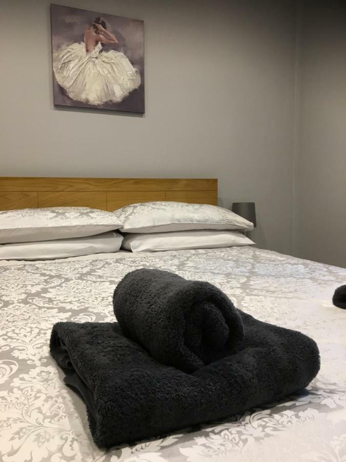 דרמנדרוכיט Treetops Bungalow Loch Ness מראה חיצוני תמונה